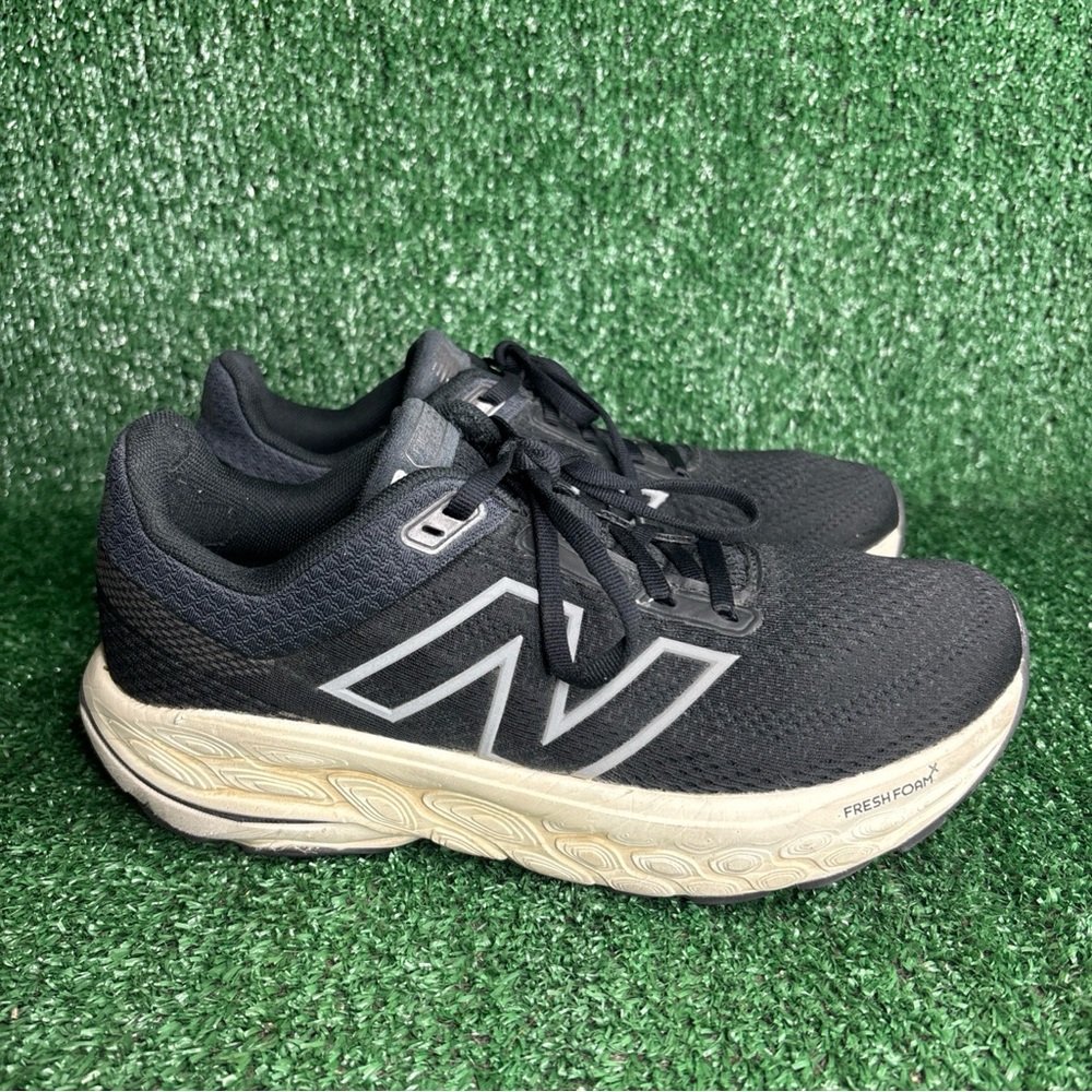 New Balance FF 860 v14 Shoes Womens Sz 7 Black White Running Athletic Sneaker